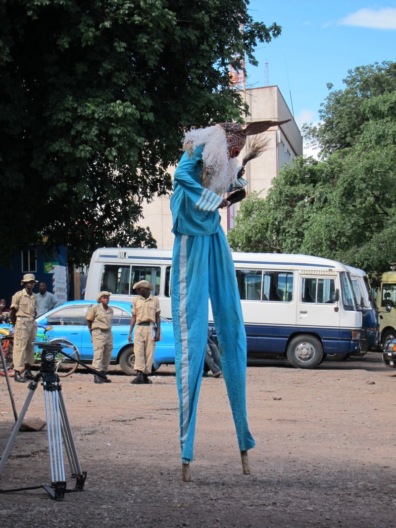 Ngoni Stilt walker